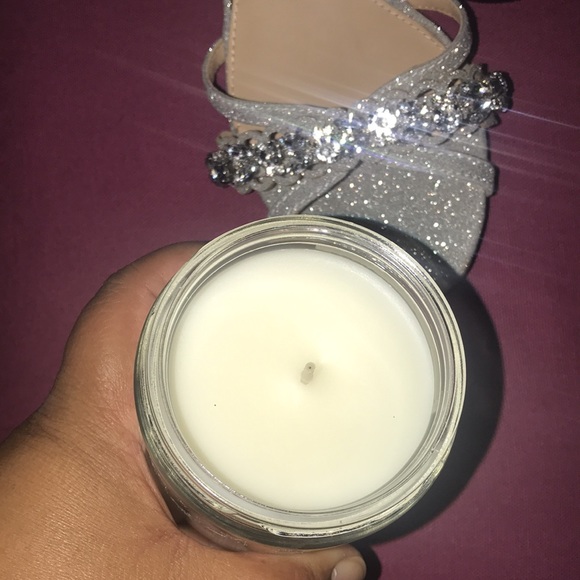 New Bath & Body Works Twisted Peppermint Candle - Picture 6 of 6